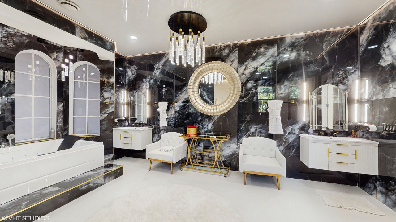 For Rent: $50,000 (6 beds, 7 baths, 5000 Square Feet)