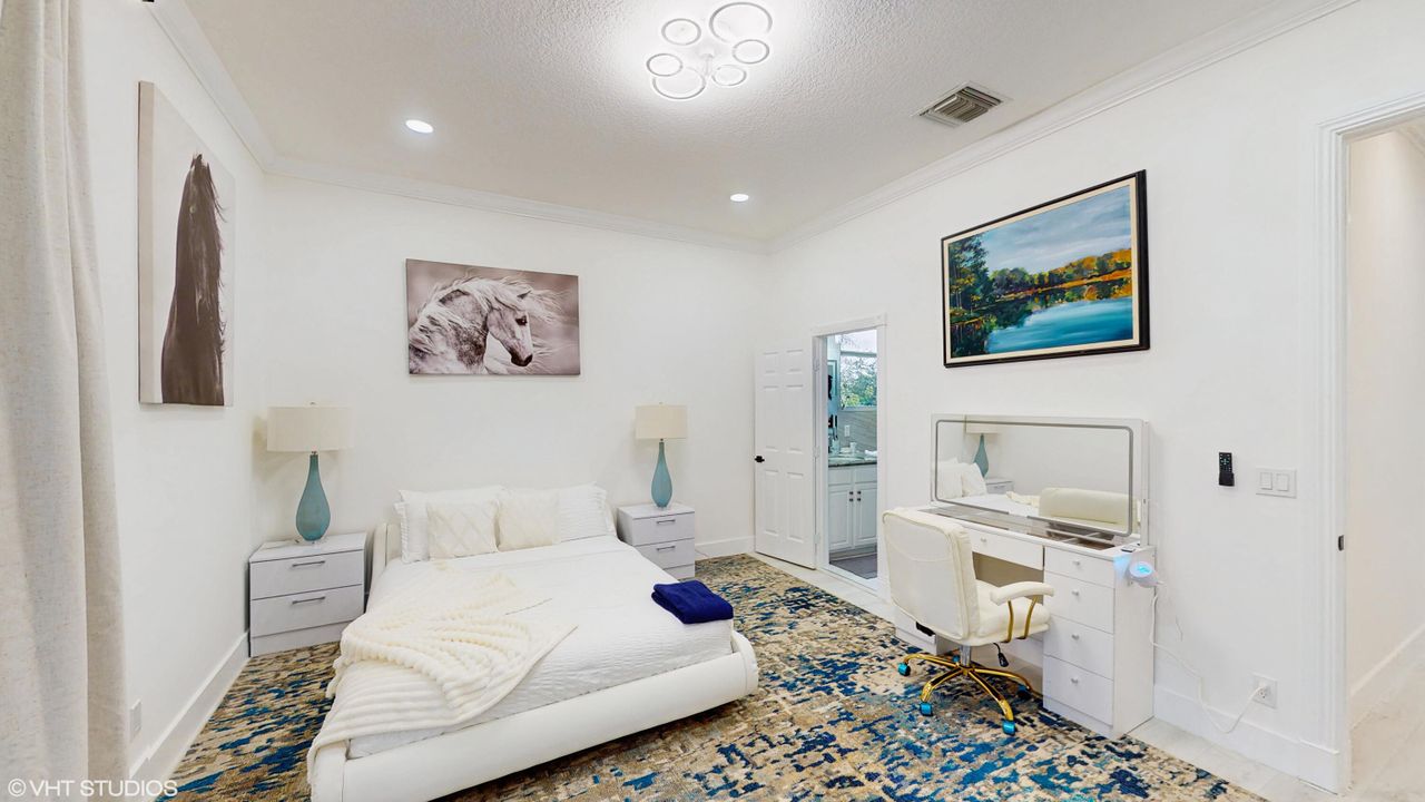 For Rent: $50,000 (6 beds, 7 baths, 5000 Square Feet)