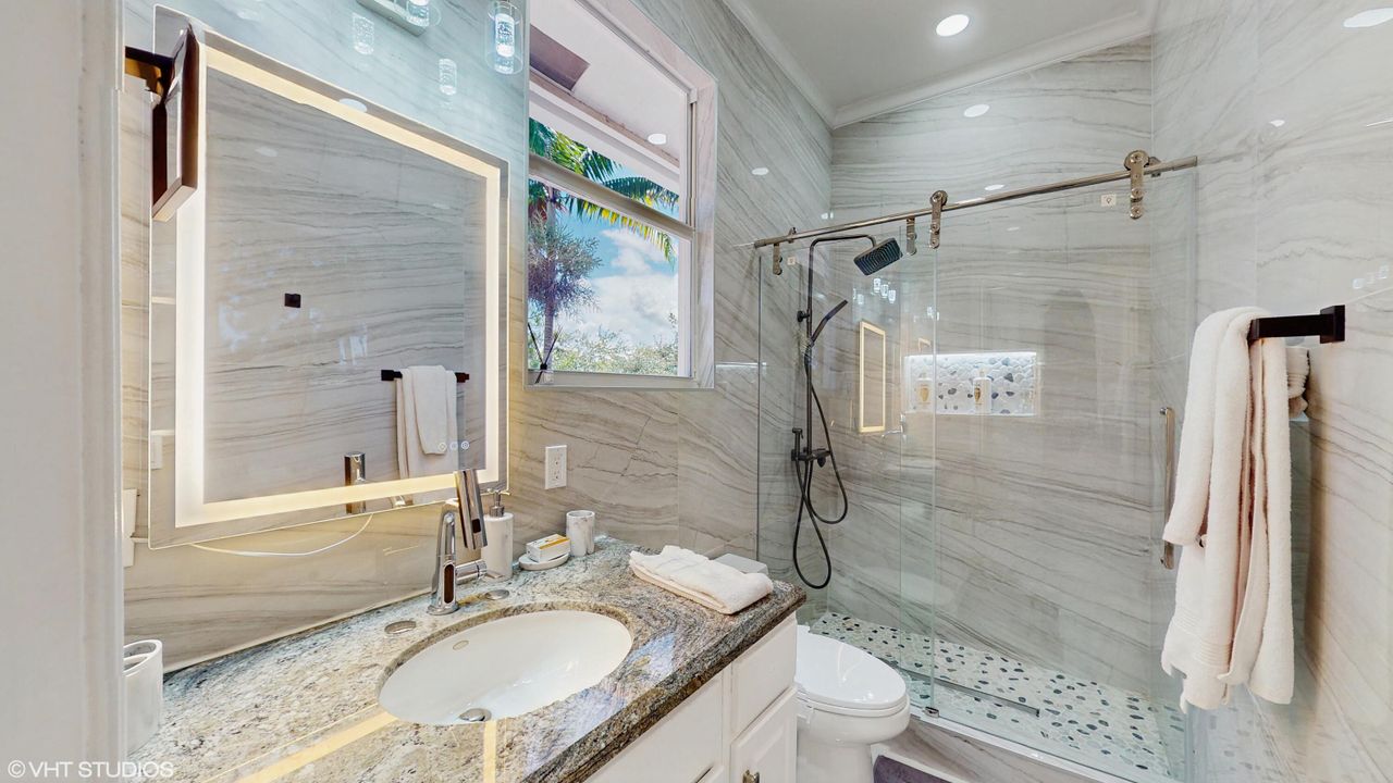 For Rent: $50,000 (6 beds, 7 baths, 5000 Square Feet)