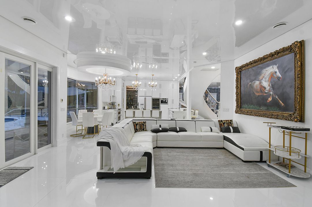 For Rent: $50,000 (6 beds, 7 baths, 5000 Square Feet)