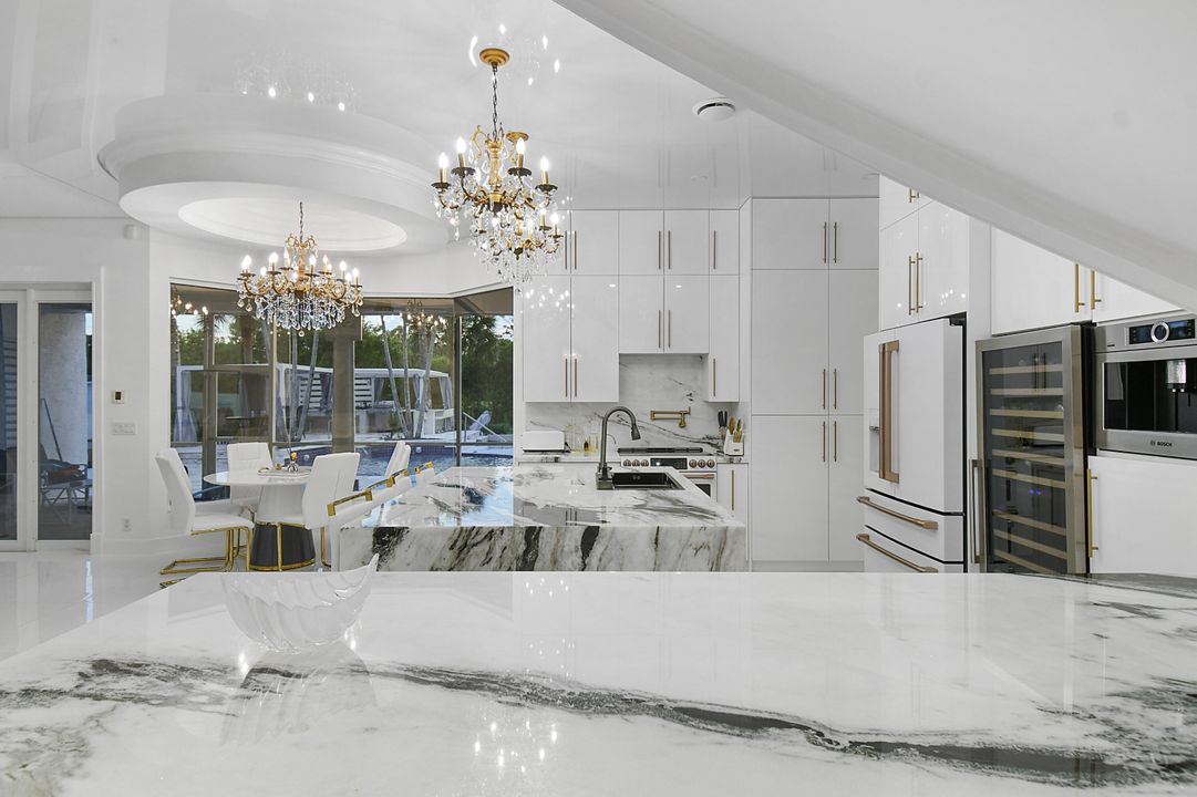 For Rent: $50,000 (6 beds, 7 baths, 5000 Square Feet)