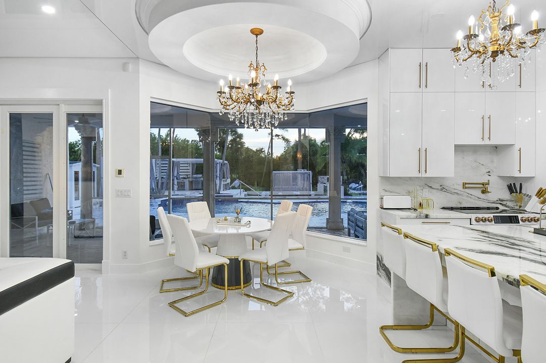 For Rent: $50,000 (6 beds, 7 baths, 5000 Square Feet)