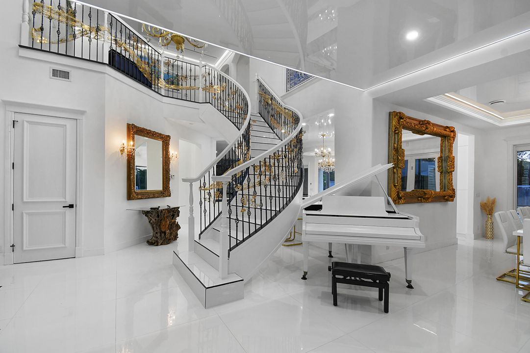 For Rent: $50,000 (6 beds, 7 baths, 5000 Square Feet)