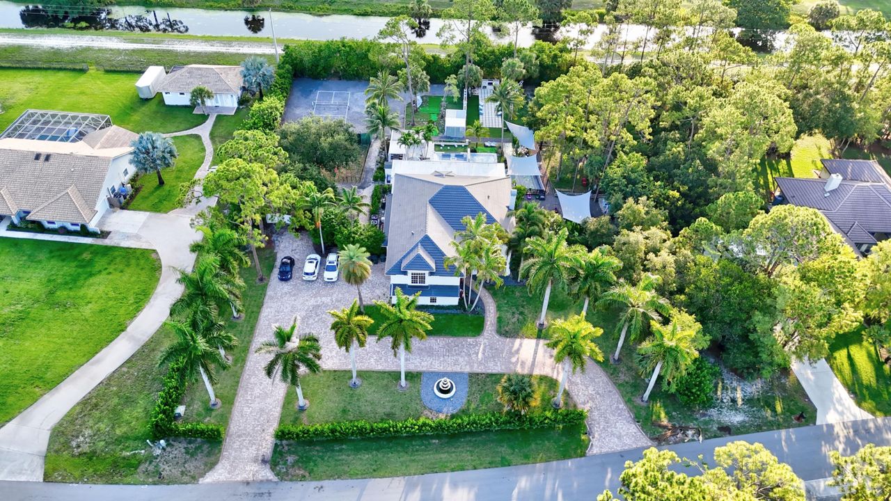 For Rent: $50,000 (6 beds, 7 baths, 5000 Square Feet)