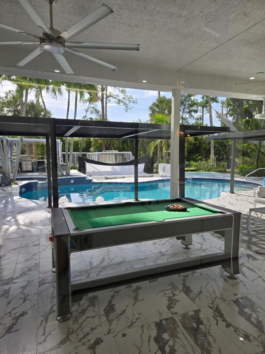 For Rent: $50,000 (6 beds, 7 baths, 5000 Square Feet)