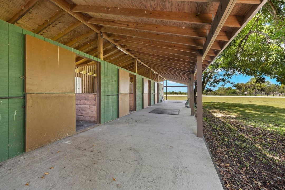 For Rent: $1,000 (0 beds, 0 baths, 2526 Square Feet)