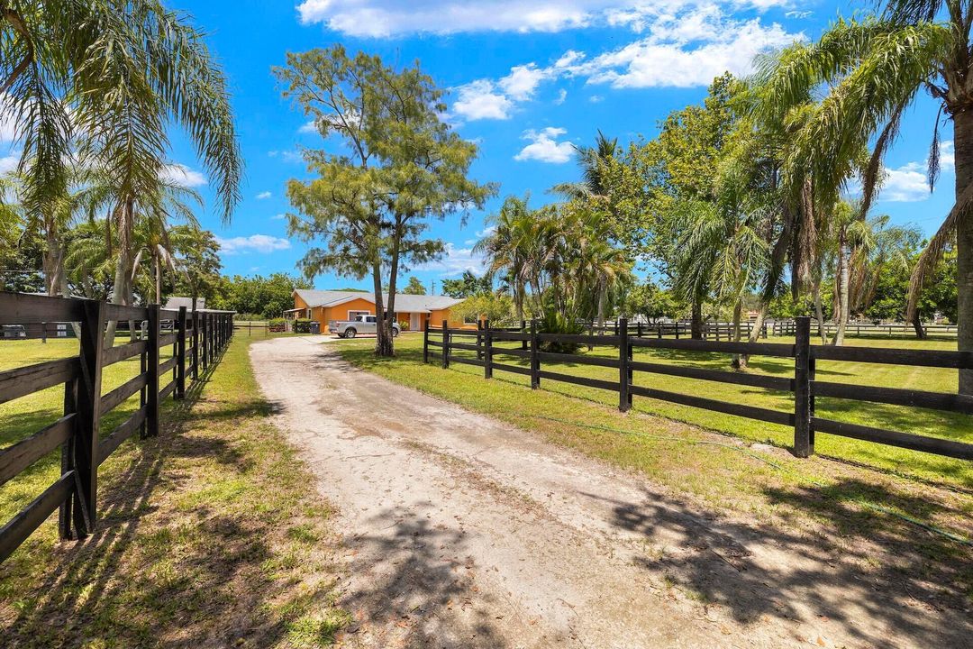 For Rent: $1,000 (0 beds, 0 baths, 2526 Square Feet)