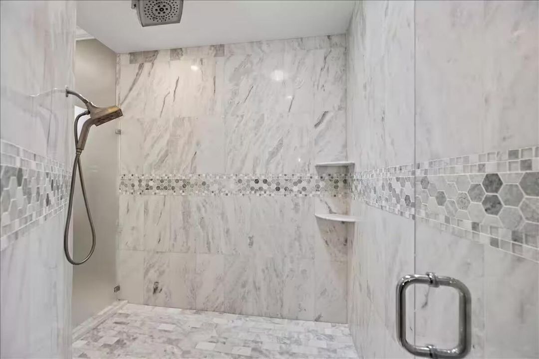 For Rent: $22,000 (5 beds, 3 baths, 4056 Square Feet)