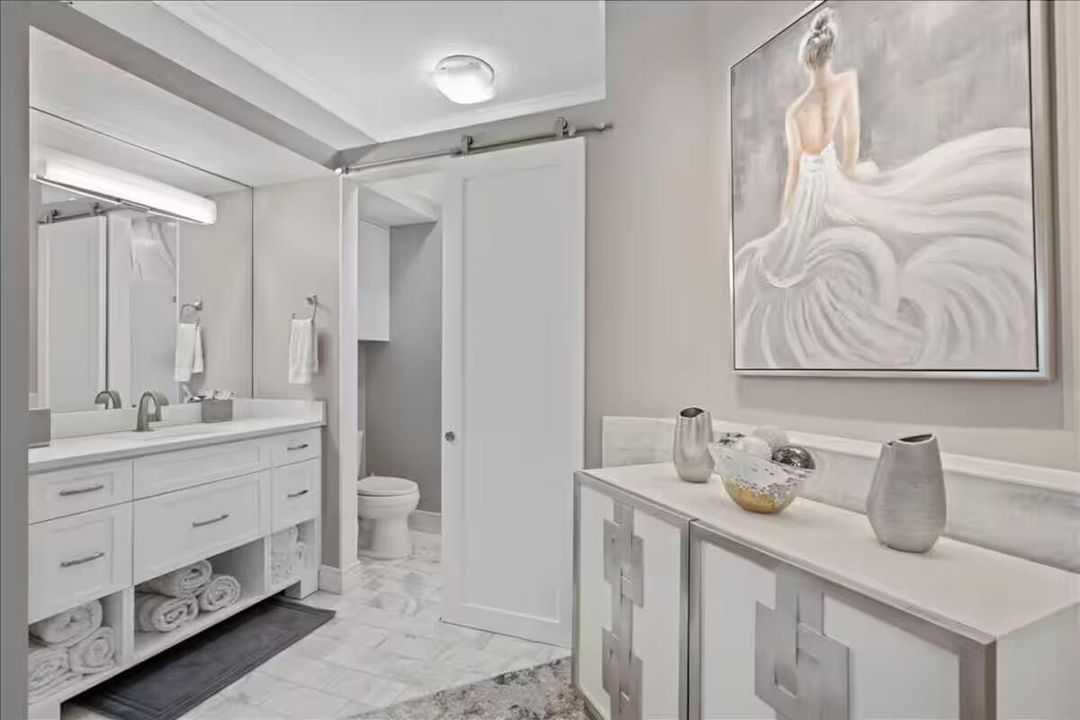 For Rent: $22,000 (5 beds, 3 baths, 4056 Square Feet)