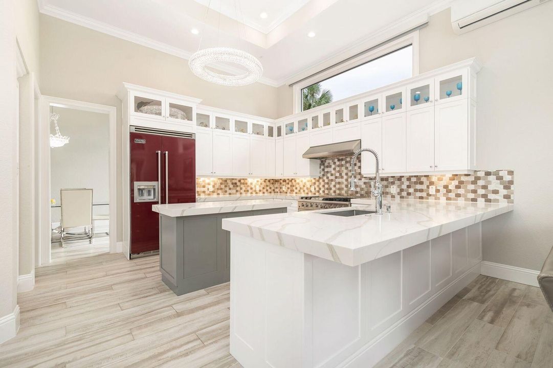 For Sale: $3,190,000 (4 beds, 4 baths, 4107 Square Feet)