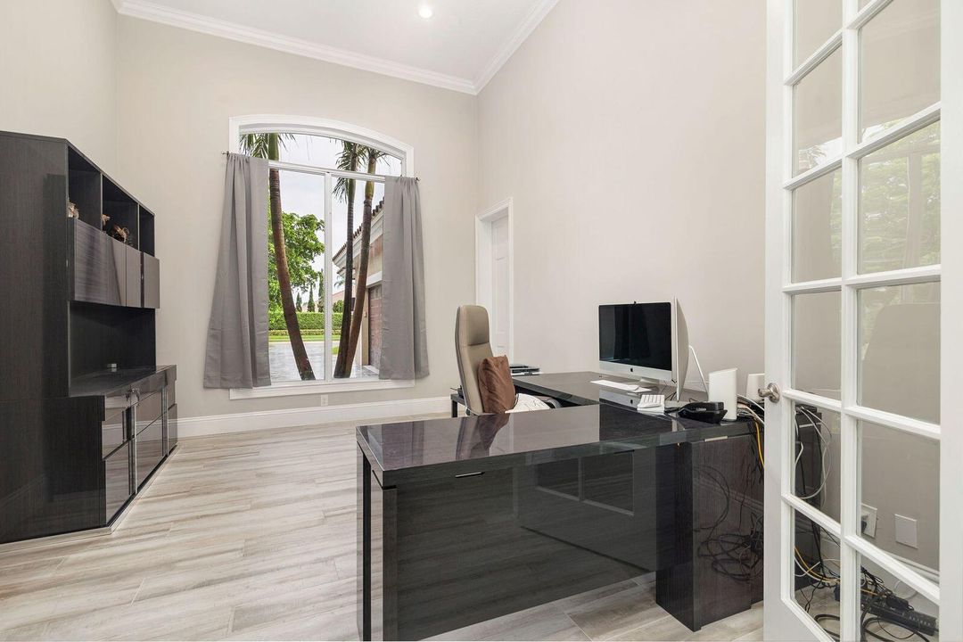 For Sale: $3,190,000 (4 beds, 4 baths, 4107 Square Feet)