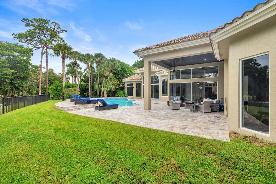 For Sale: $3,190,000 (4 beds, 4 baths, 4107 Square Feet)