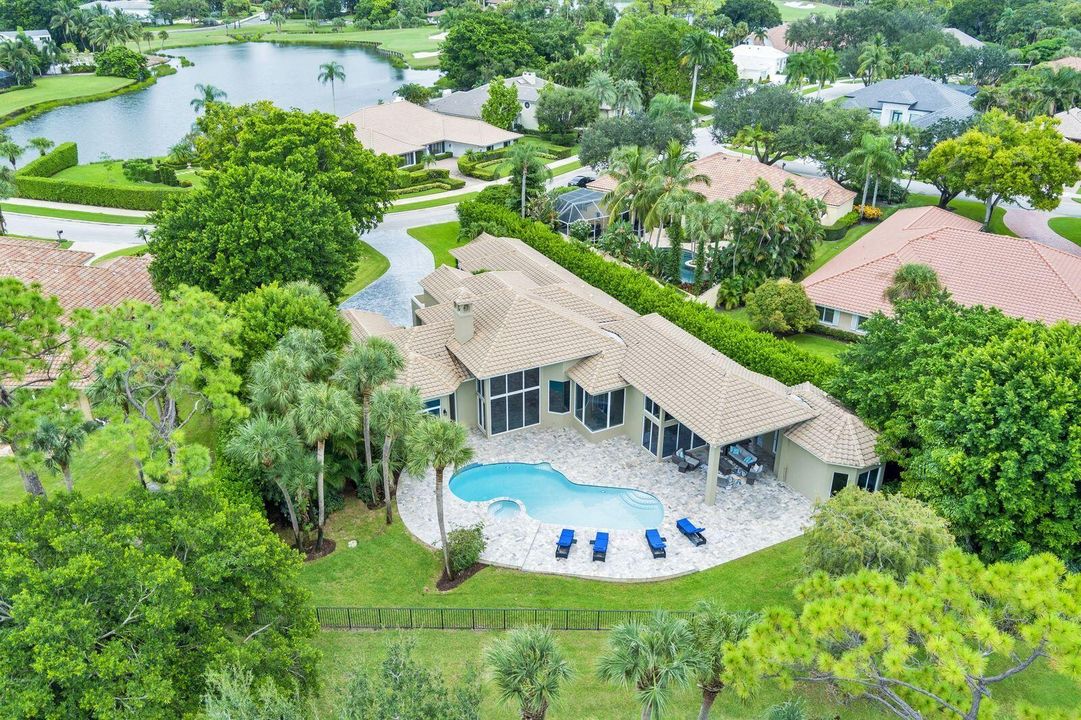 For Sale: $3,190,000 (4 beds, 4 baths, 4107 Square Feet)