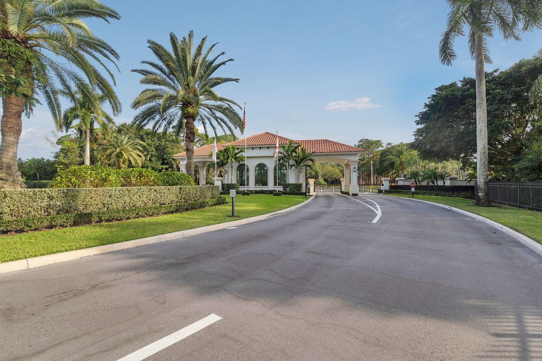 For Sale: $3,850,000 (4 beds, 4 baths, 4414 Square Feet)