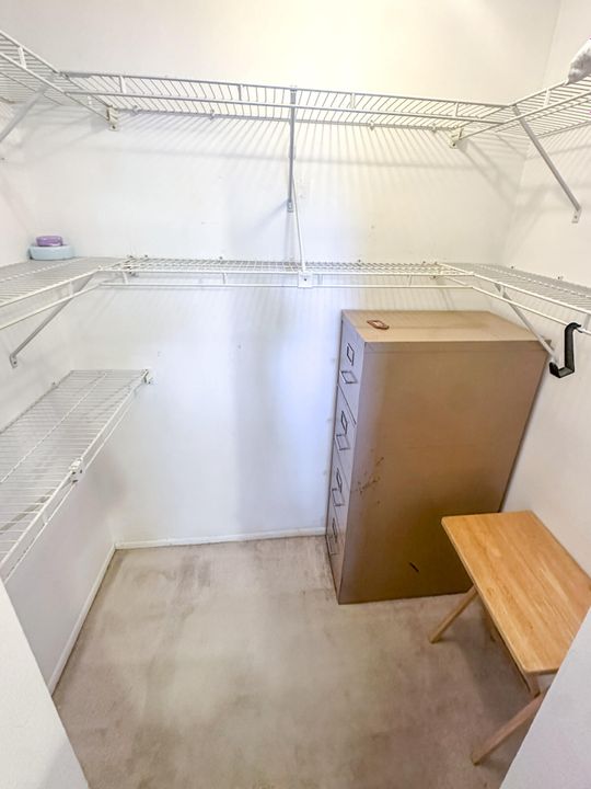 На продажу: $215,000 (2 спален, 2 ванн, 1328 Квадратных фут)