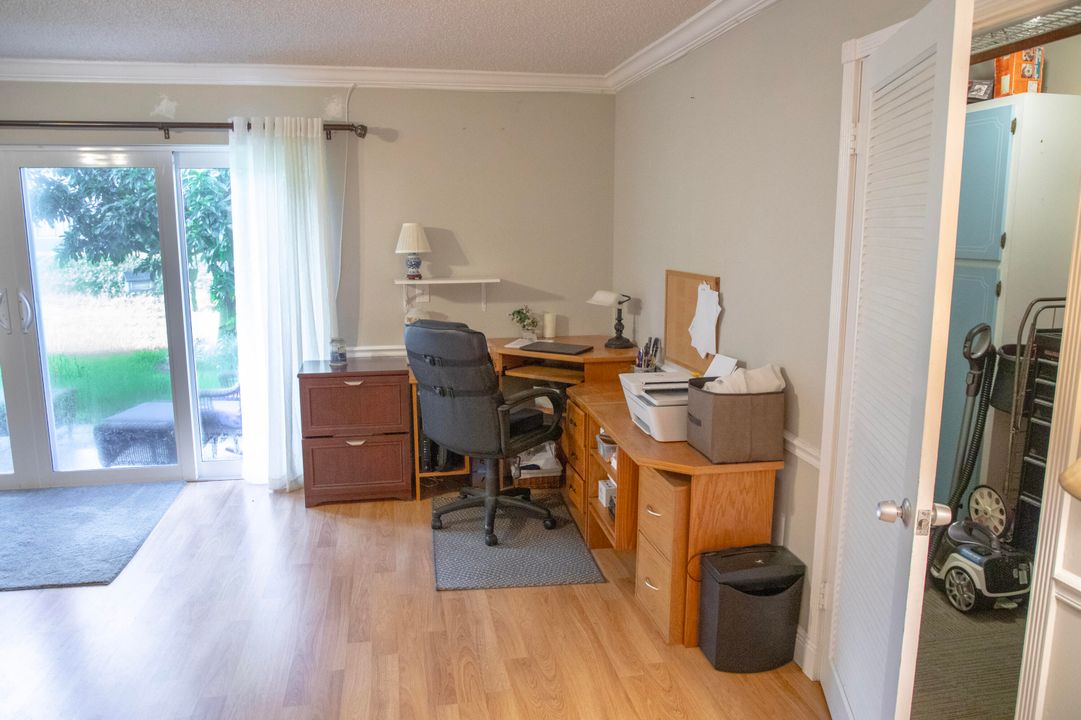 На продажу: $215,000 (2 спален, 2 ванн, 1328 Квадратных фут)