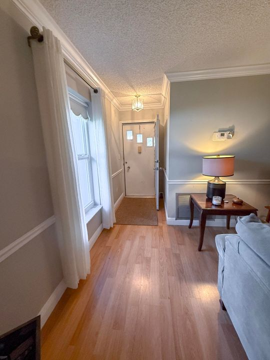 На продажу: $215,000 (2 спален, 2 ванн, 1328 Квадратных фут)