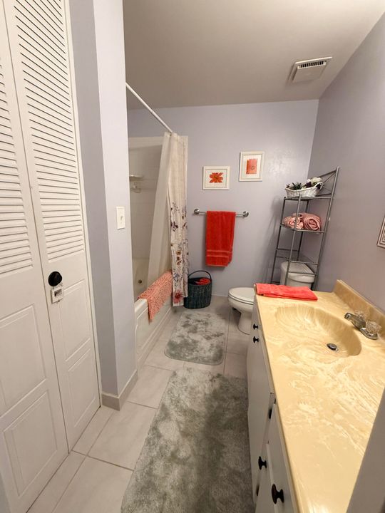 На продажу: $215,000 (2 спален, 2 ванн, 1328 Квадратных фут)