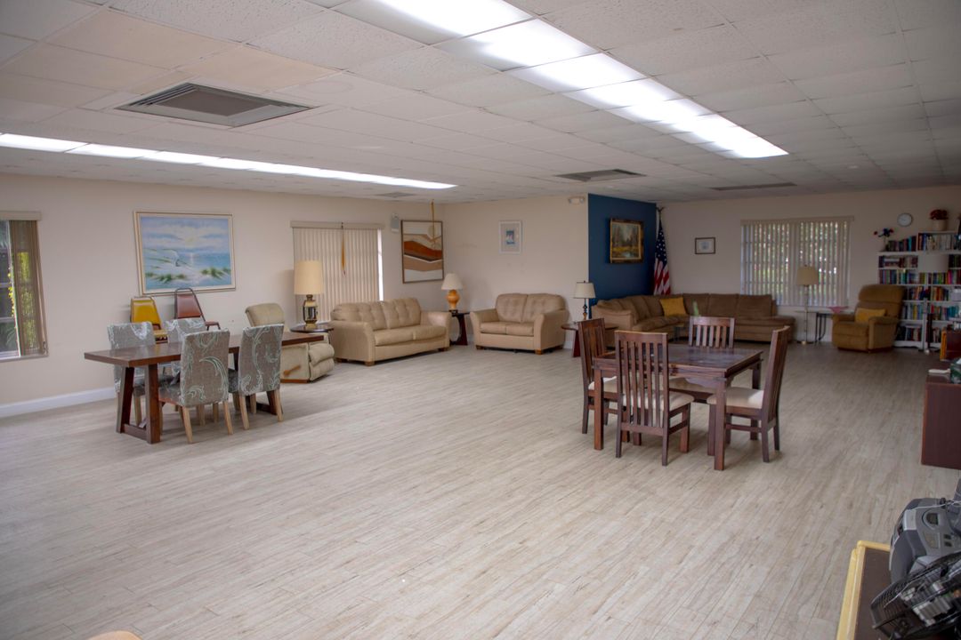 На продажу: $215,000 (2 спален, 2 ванн, 1328 Квадратных фут)