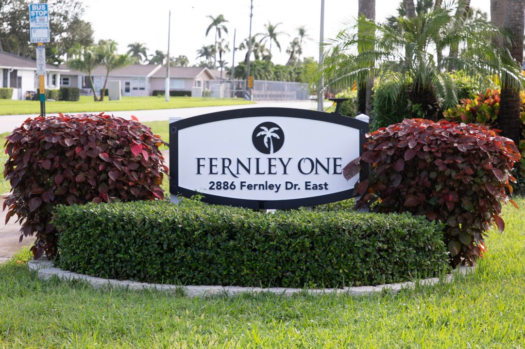 На продажу: $215,000 (2 спален, 2 ванн, 1328 Квадратных фут)