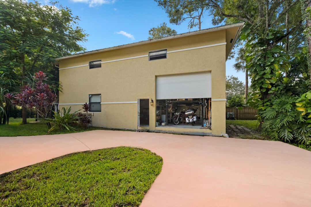 For Sale: $1,874,000 (5 beds, 4 baths, 4032 Square Feet)