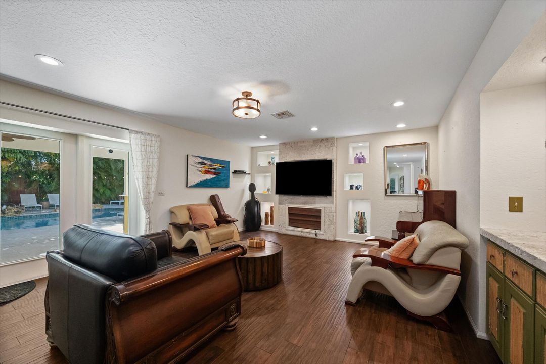 For Sale: $1,874,000 (5 beds, 4 baths, 4032 Square Feet)