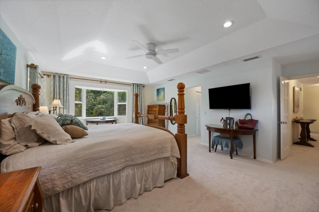 For Sale: $1,874,000 (5 beds, 4 baths, 4032 Square Feet)