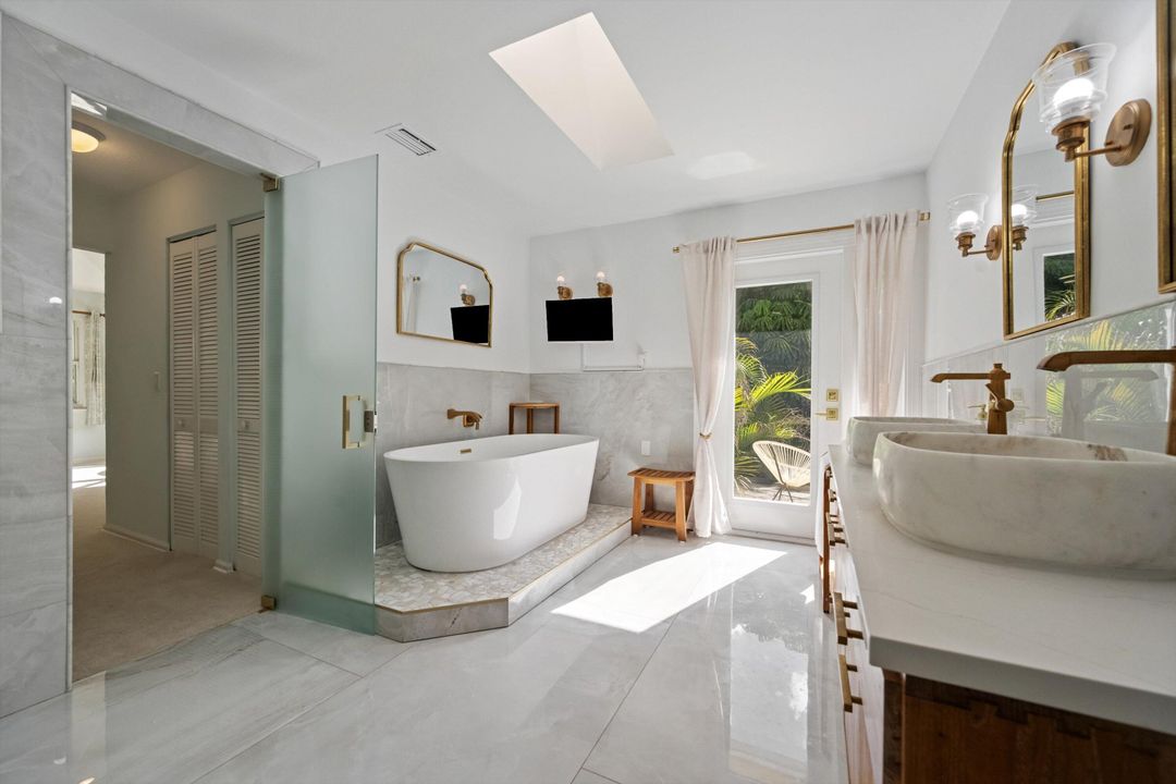 For Sale: $1,874,000 (5 beds, 4 baths, 4032 Square Feet)