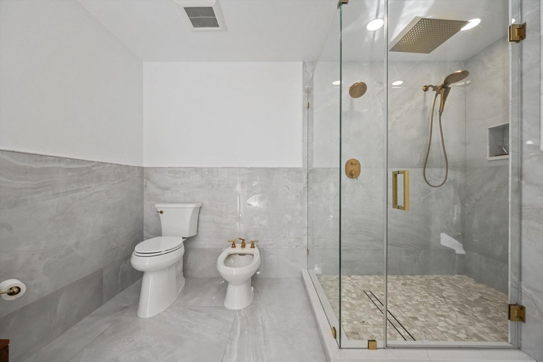 For Sale: $1,874,000 (5 beds, 4 baths, 4032 Square Feet)