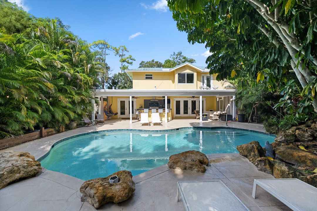 For Sale: $1,874,000 (5 beds, 4 baths, 4032 Square Feet)