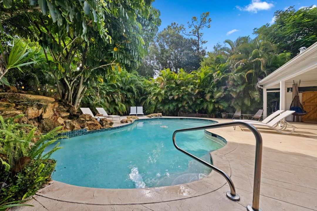 For Sale: $1,874,000 (5 beds, 4 baths, 4032 Square Feet)