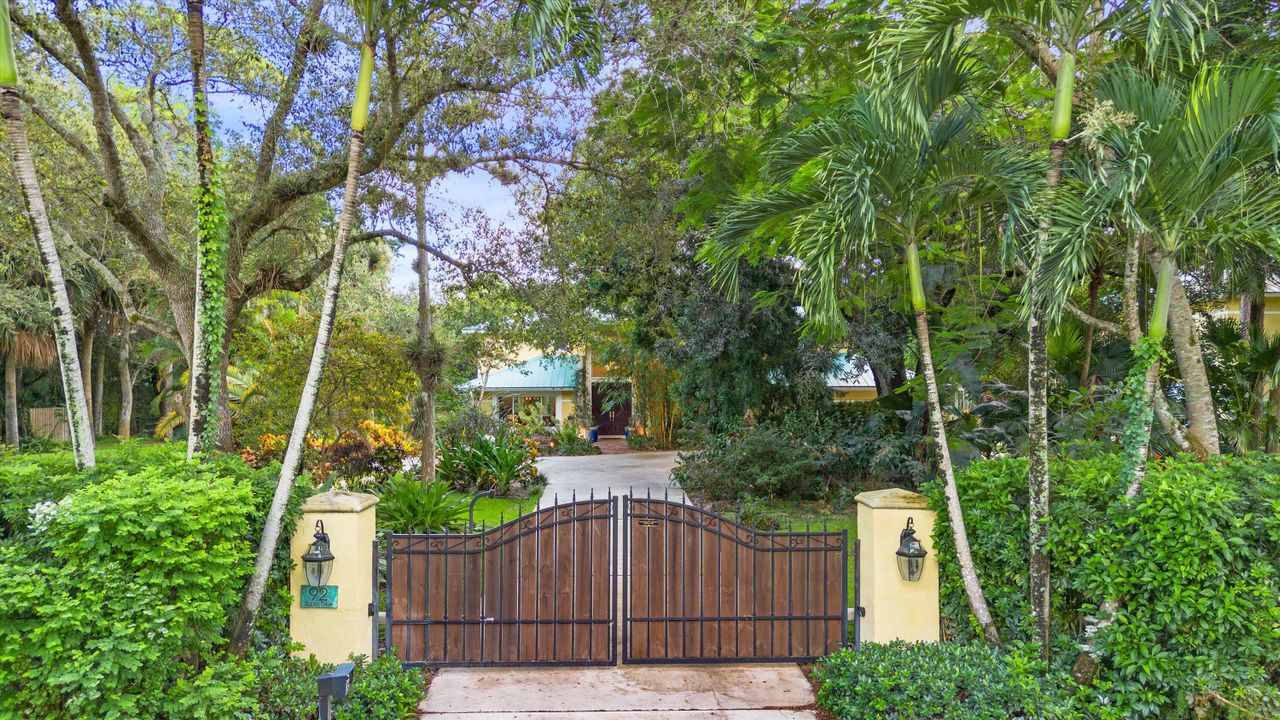 For Sale: $1,874,000 (5 beds, 4 baths, 4032 Square Feet)