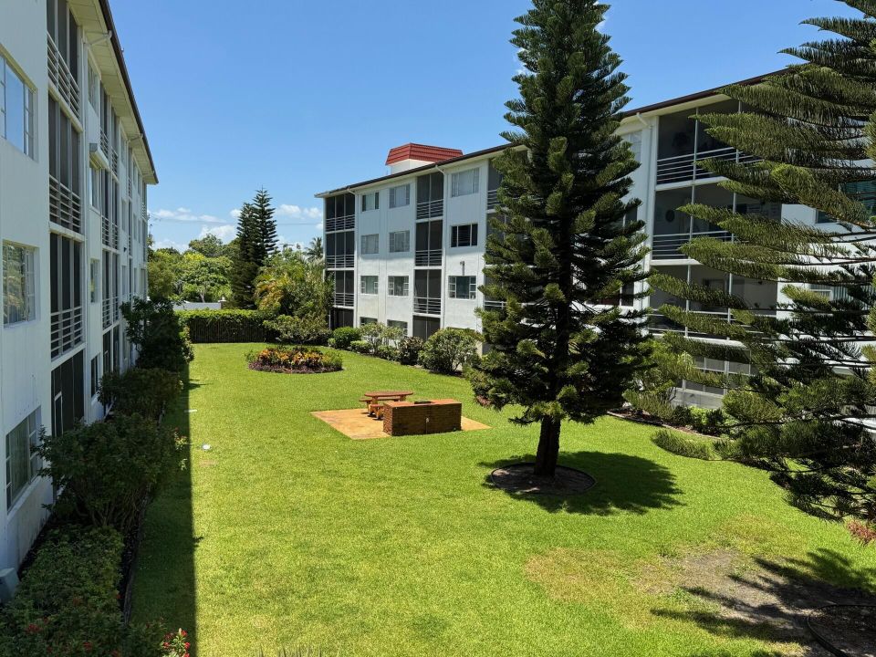 Activo con contrato: $1,950 (2 camas, 2 baños, 948 Pies cuadrados)