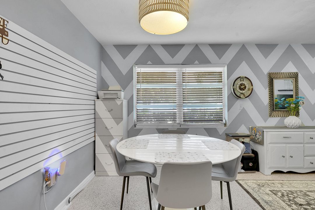 Active With Contract: $349,900 (3 beds, 2 baths, 1546 Square Feet)