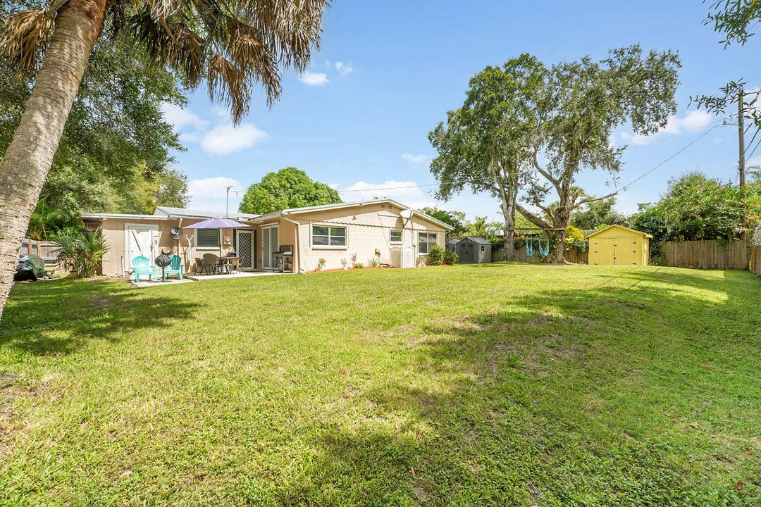 Active With Contract: $349,900 (3 beds, 2 baths, 1546 Square Feet)