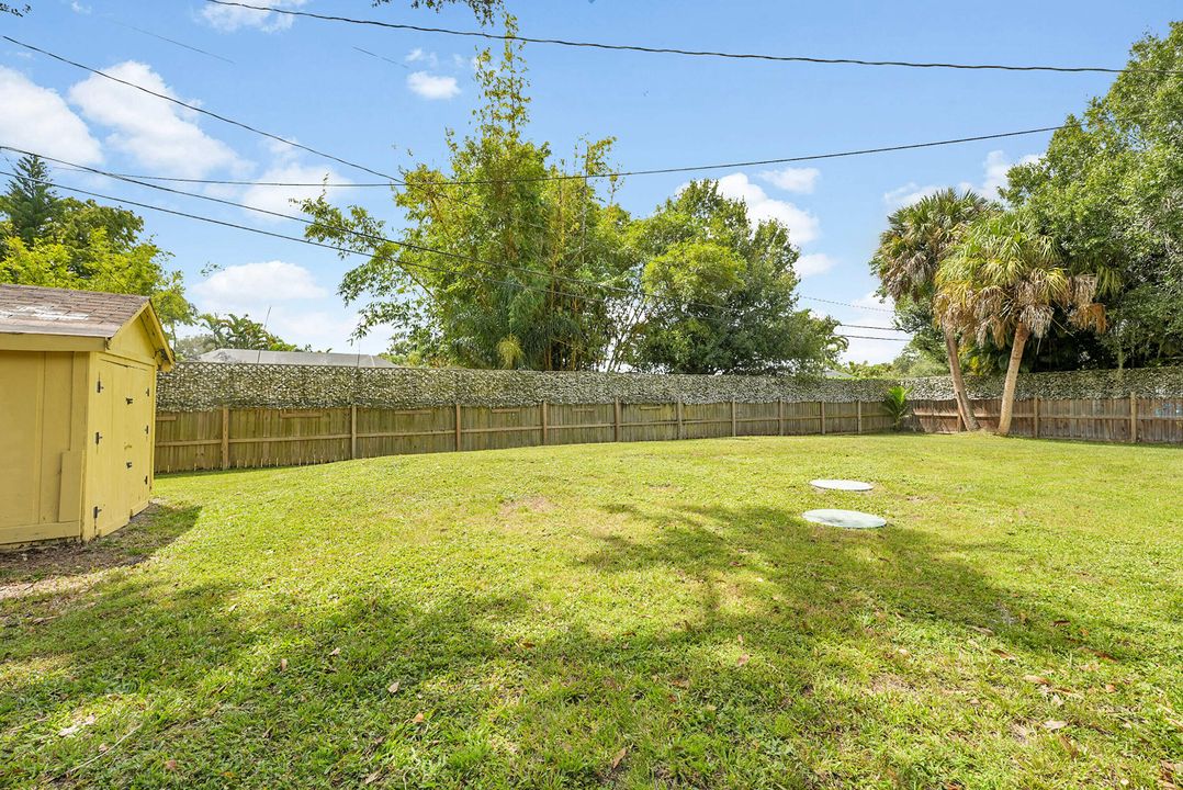 Active With Contract: $349,900 (3 beds, 2 baths, 1546 Square Feet)