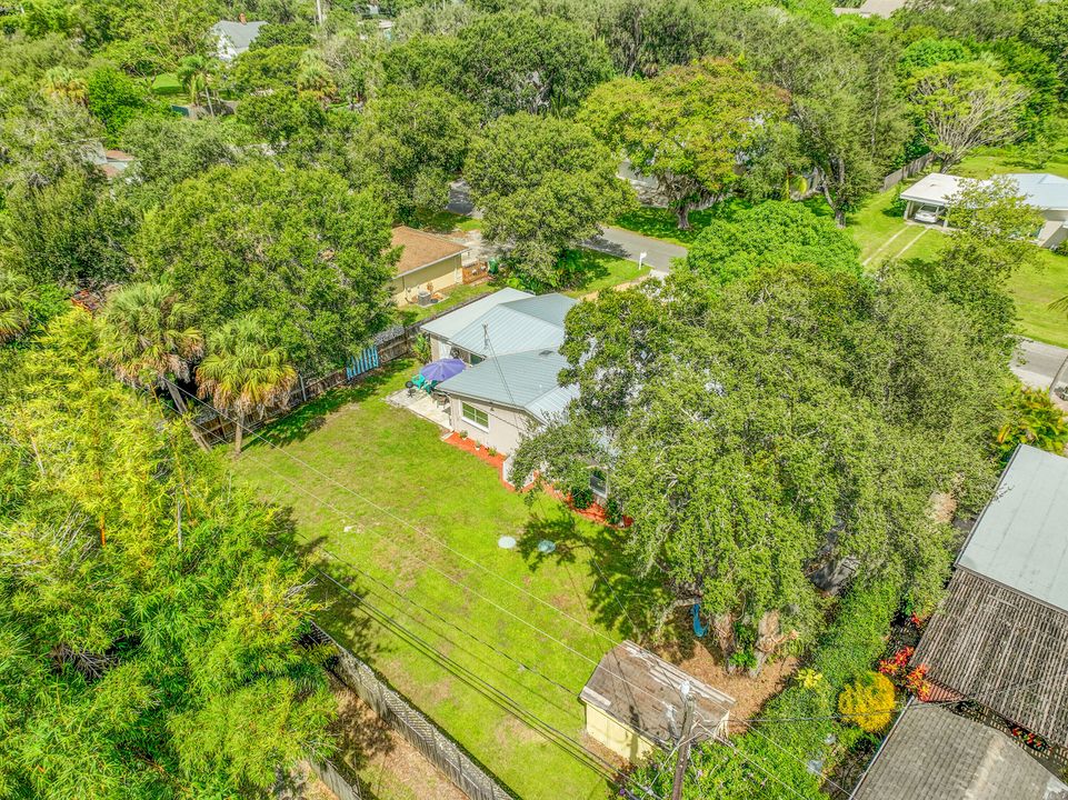 Active With Contract: $349,900 (3 beds, 2 baths, 1546 Square Feet)