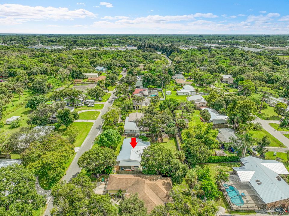 Active With Contract: $349,900 (3 beds, 2 baths, 1546 Square Feet)