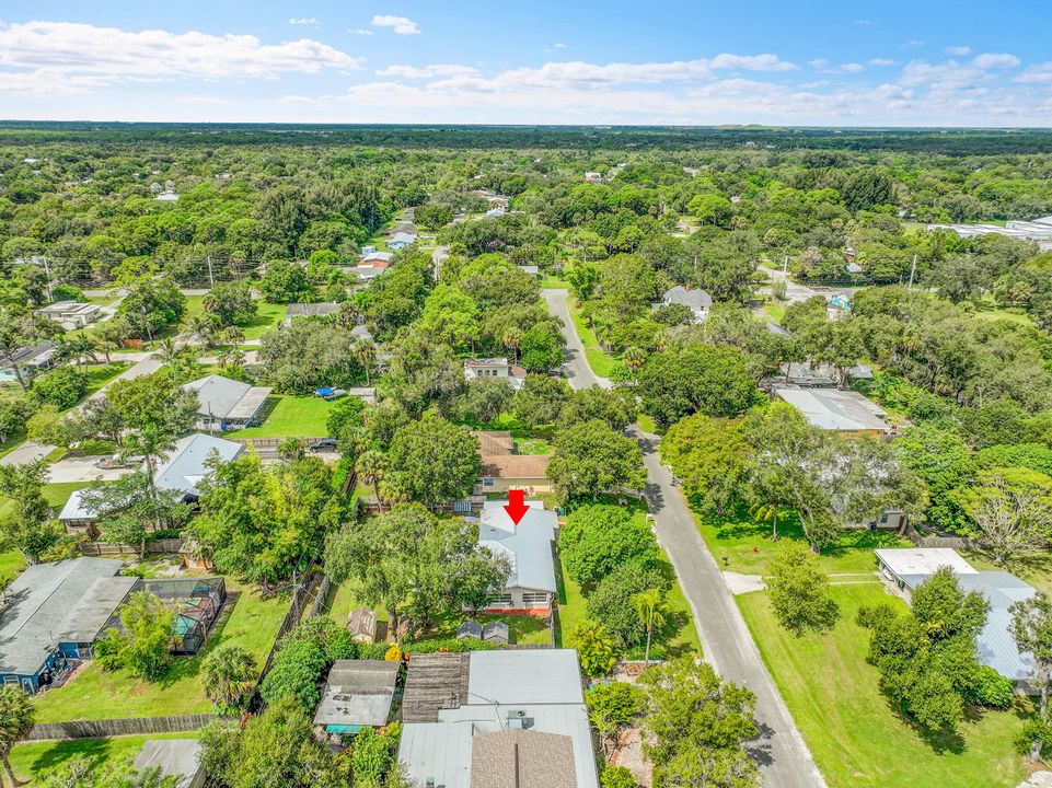 Active With Contract: $349,900 (3 beds, 2 baths, 1546 Square Feet)