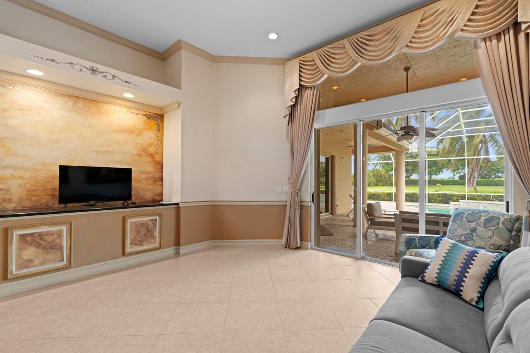 待售: $1,295,000 (4 贝兹, 4 浴室, 3756 平方英尺)