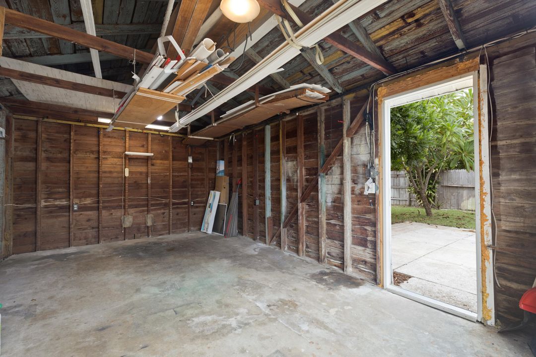 Activo con contrato: $2,950 (3 camas, 1 baños, 1272 Pies cuadrados)