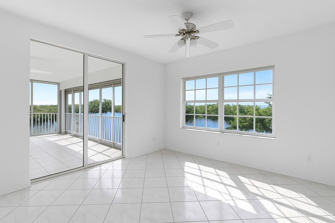 合同活跃: $995,000 (2 贝兹, 2 浴室, 1473 平方英尺)