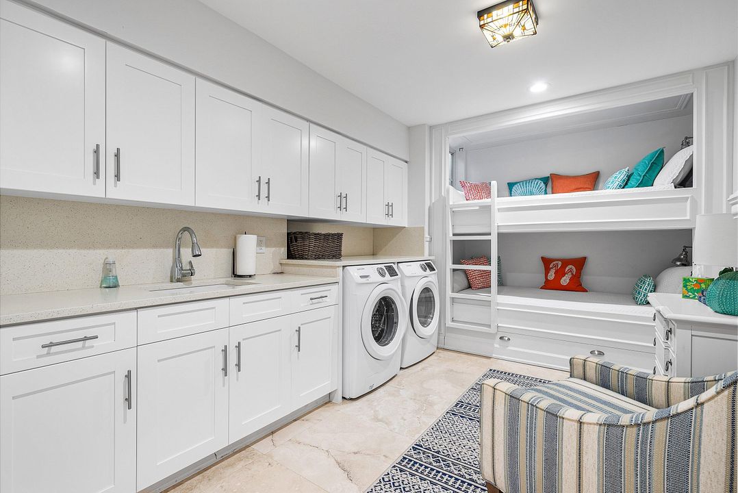 На продажу: $3,250,000 (4 спален, 3 ванн, 2346 Квадратных фут)