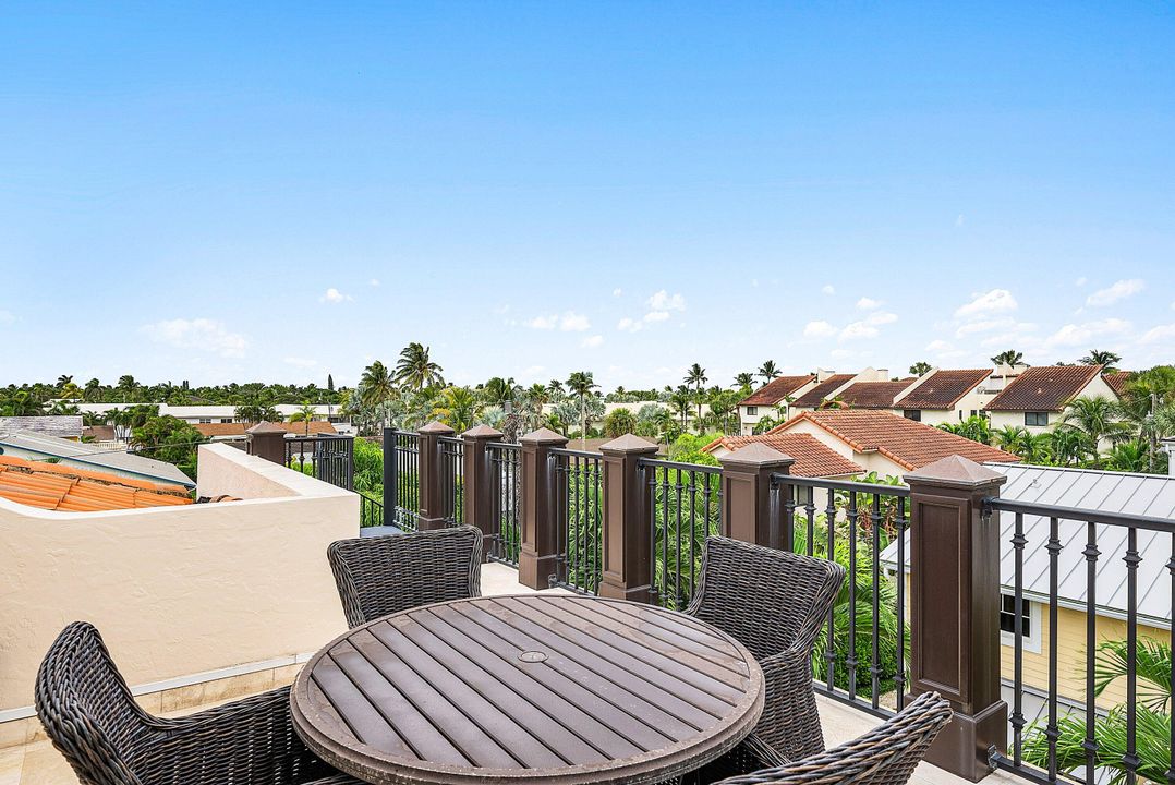 На продажу: $3,250,000 (4 спален, 3 ванн, 2346 Квадратных фут)