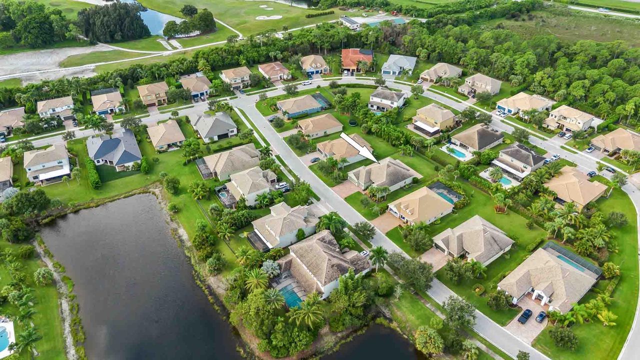 待售: $765,000 (3 贝兹, 3 浴室, 2555 平方英尺)