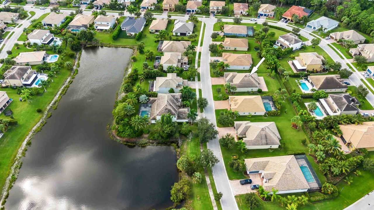 待售: $765,000 (3 贝兹, 3 浴室, 2555 平方英尺)