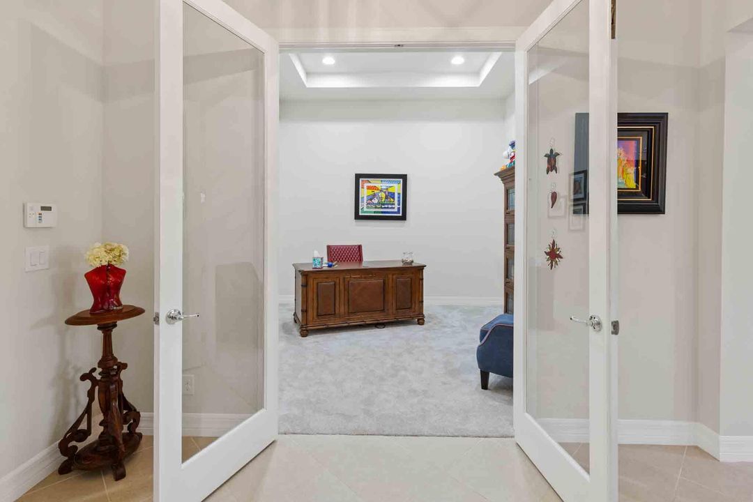 待售: $765,000 (3 贝兹, 3 浴室, 2555 平方英尺)