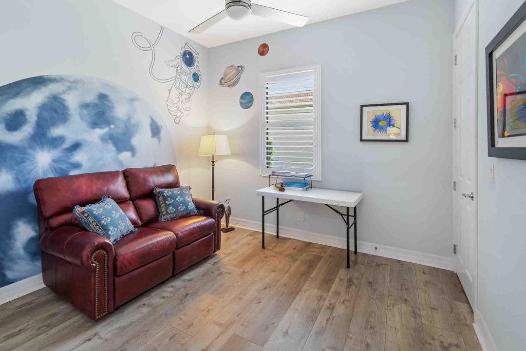 待售: $765,000 (3 贝兹, 3 浴室, 2555 平方英尺)