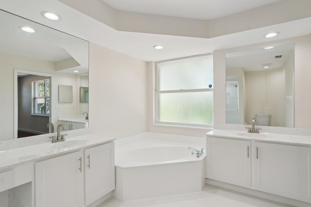 Active With Contract: $584,900 (4 beds, 2 baths, 2279 Square Feet)