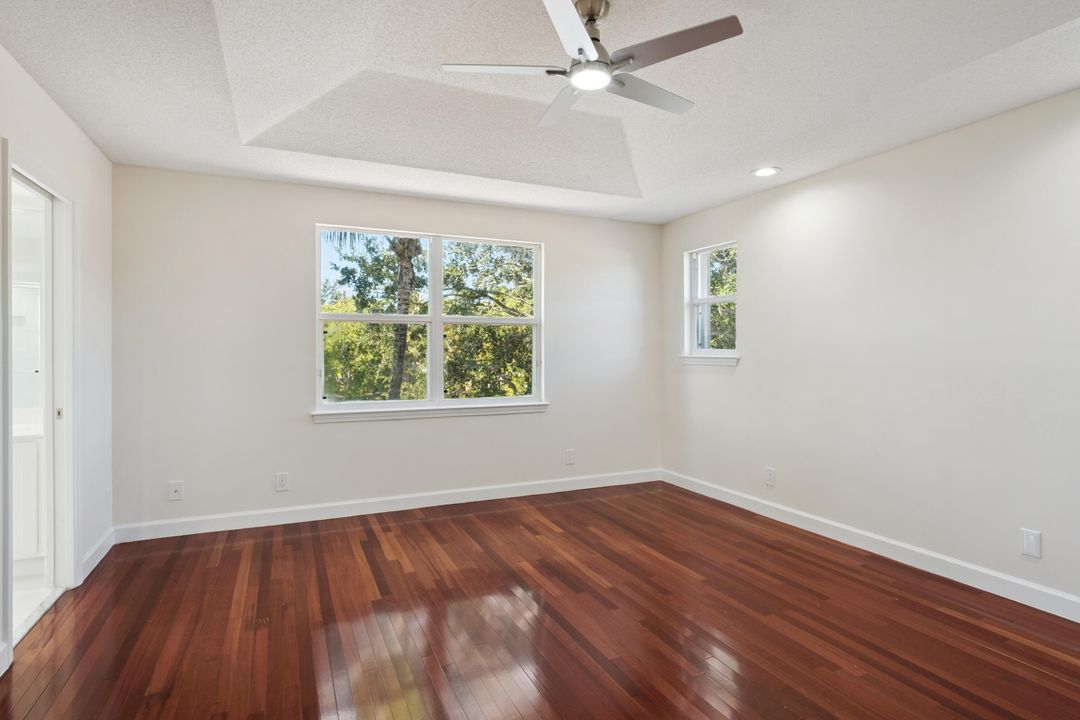 Active With Contract: $584,900 (4 beds, 2 baths, 2279 Square Feet)